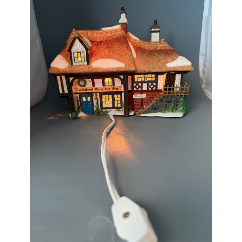 Department 56 Aldeburgh Music Box Shop Dickins Village with Original Box